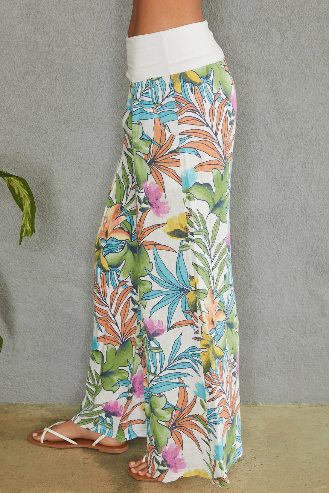 The Tropic Leaf Print Linen Pant