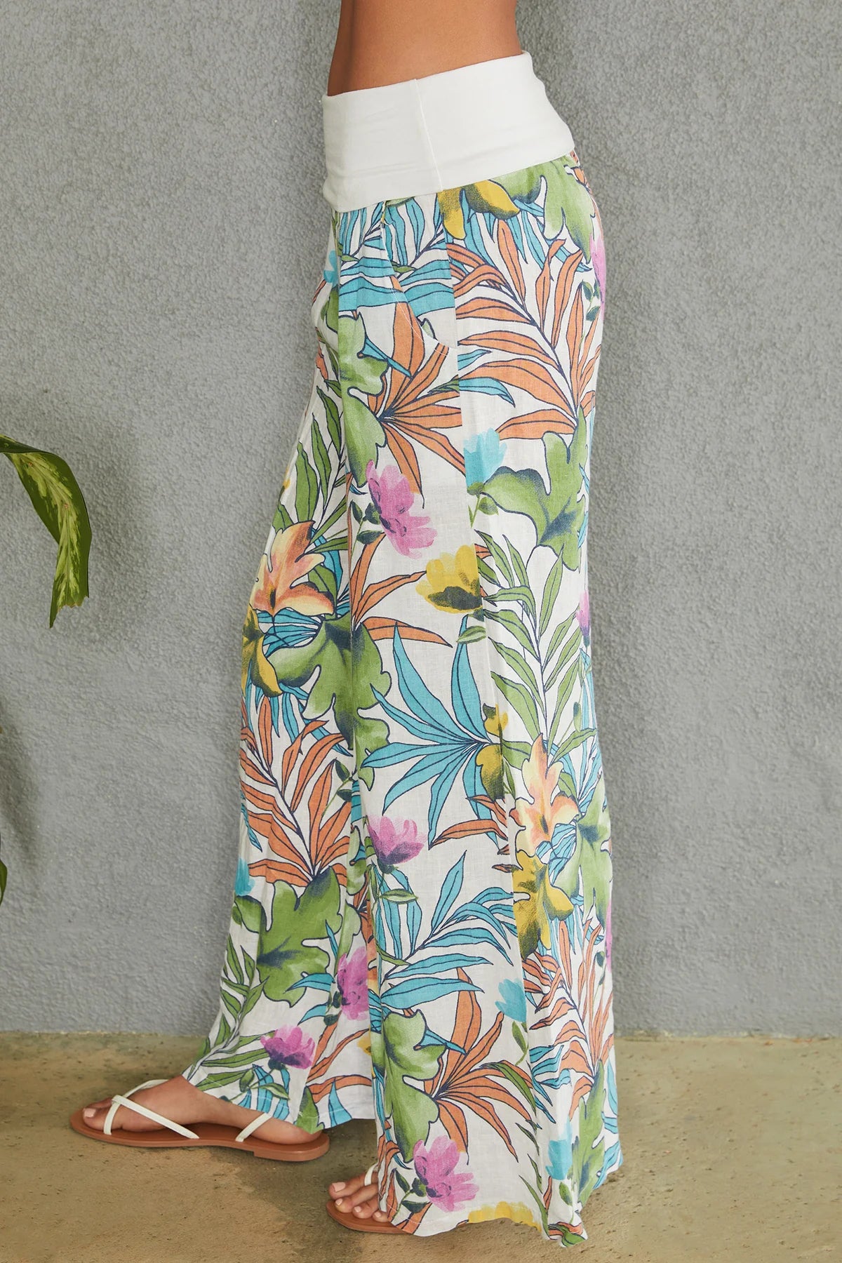 The Tropic Leaf Print Linen Pant