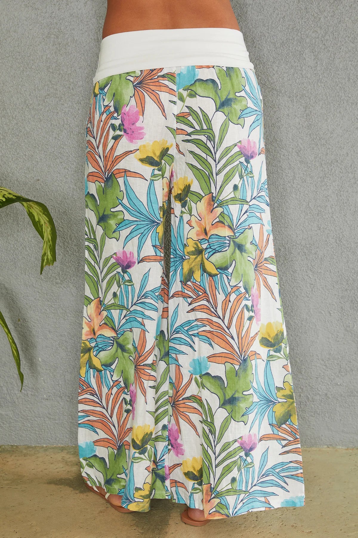The Tropic Leaf Print Linen Pant